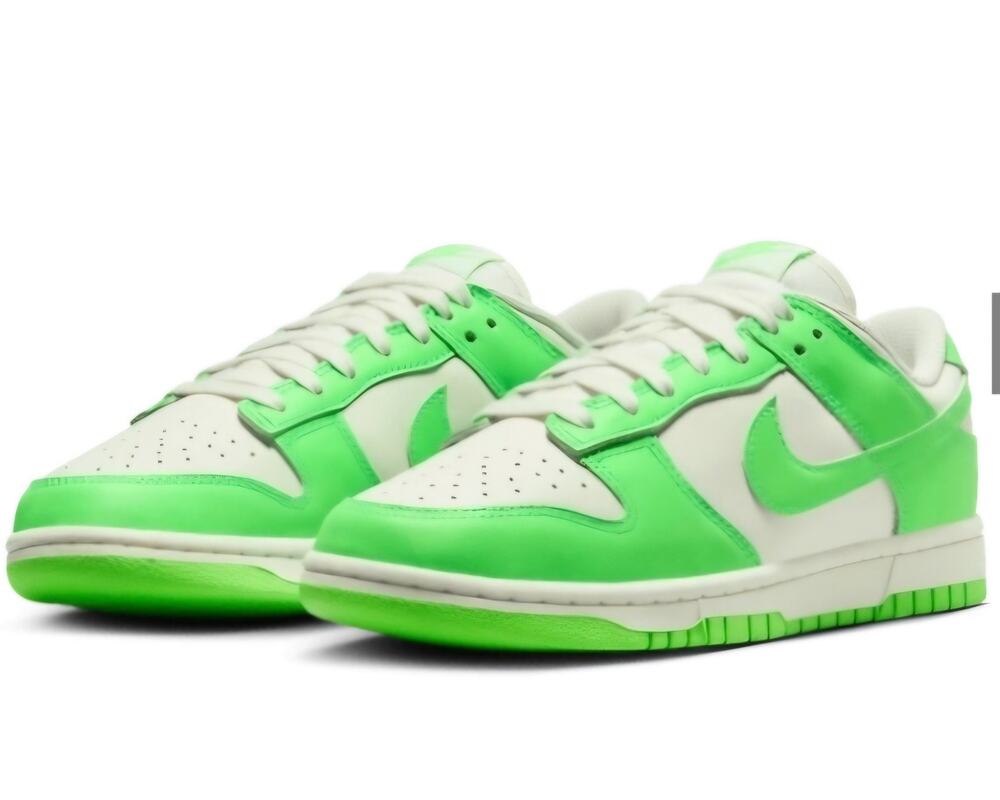 ⭐️Nike Dunk Women's Neon Green Strike Sneakers Sz 9